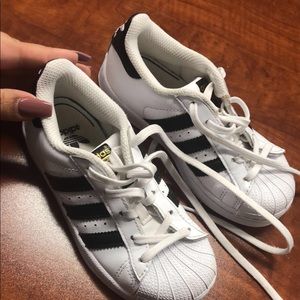 Toddler Adidas Size 10 unisex